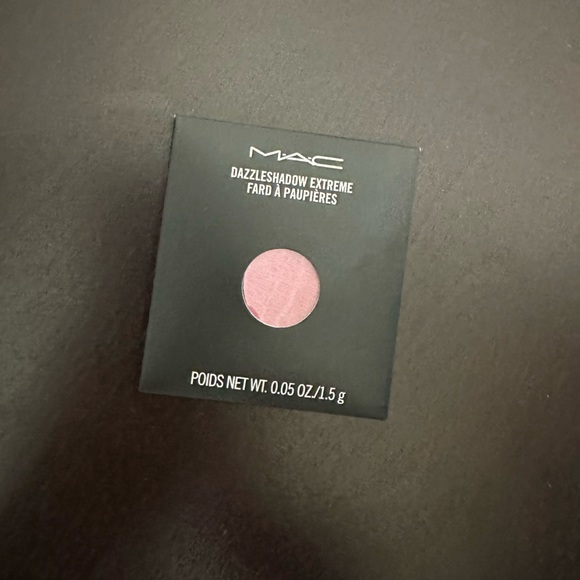NEW MAC DAZZLE SHADOW EXTREME REFILL IN SHADE CELEBUTANTE - Picture 2 of 9